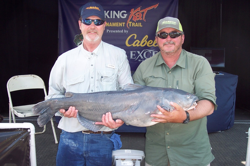 Edwards and Kerns win Cabela’s King Kat at Tell City, IN