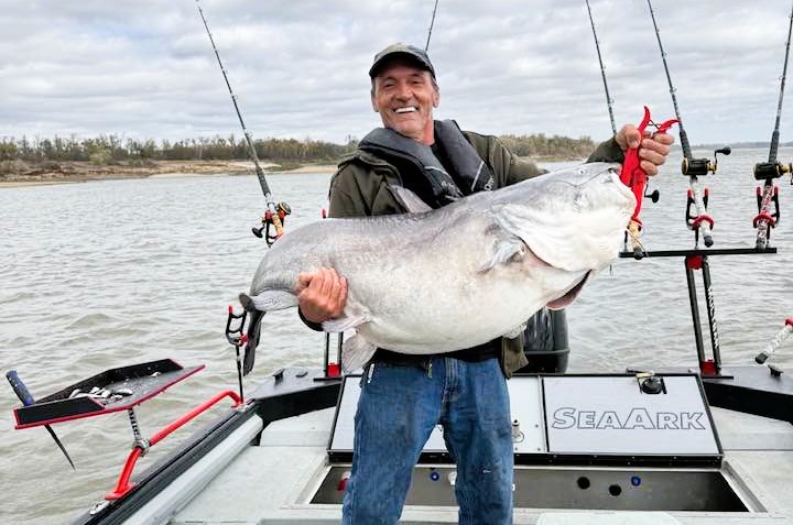 Welcome to the 100-Pound Club — Mikel Pugh - Catfish Now