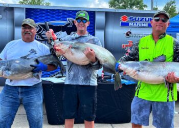 Fishing, catfish, blue catfish, flathead, channel, tournament, bumping, Cape Girardeau, MO, Missouri, Mississippi River, SeaArk Boats, BnM Poles, Driftmaster Rod Holders, Alex Nagy, Twisted Cat Outdoors, Scott Cress, Rob Benningfield, Rusty Morris