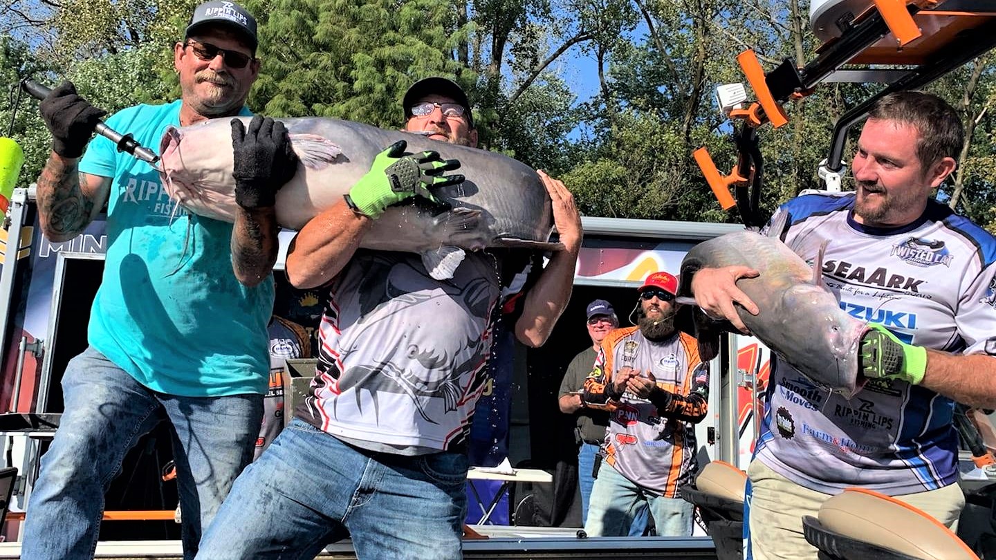 catfish, tournament, Cabela's, Bass Pro, King Kat, Cape Girardeau, Missouri, Mississippie River, Hunter Jones, Chris Stout, Nooner Hall, 