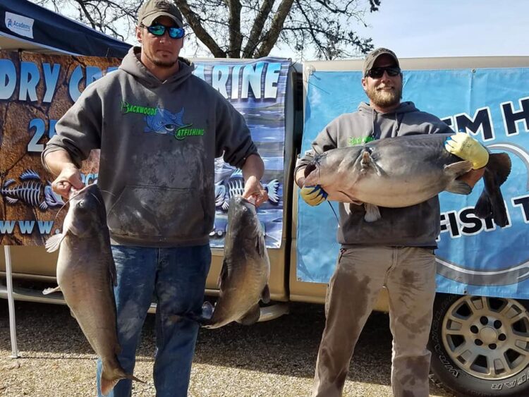 Robertson and Hall win HOLD’em HOOK Catfish Trail event