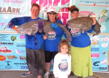 Catfish Weekly’s Team RigRap Claims Chick Fight Victory