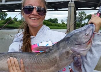 Women and Catfishing