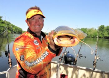 Catfish Gear #011 — Angler Driven Rods and Accessories – B’n’M Poles