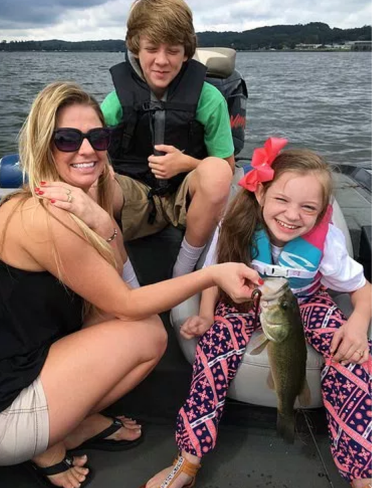 Anthony’s Guide Service supports C.A.S.T. for Kids Foundation at Weiss Lake event