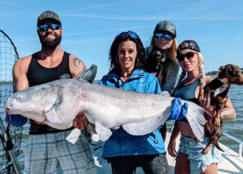 Samantha’s Gay (Center) was hosted by Capt. Thomas Mallory and Snookie Risch. Accompanying them was Becca Mick (2nd row).