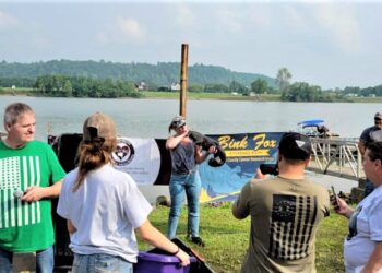 intermediate, catfish, catfishing, Ohio River, Kanawha River, Gallipolis, OH, Janet Fox, Bink Fox, Justin Frawley, Brian Reynolds, Aaron Preece, Bree Preece, Willie Smith, Nick Anderson, Bob Kemp, Shane Henderson, Jay Carrico