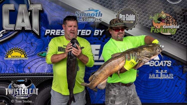 tom stolze photography, SeaArk Boats, Twisted Cat Outdoors, Alex Nagy, Tom Stolze, Jim Gillenwater, Paul McIntosh, Dylan Lawson Beau Brady, Jason Burgus, Josh Mayes, Blake Boecker, Muscatine, IA, Mississippi River