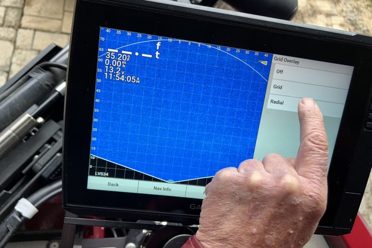 LIS grid lines can be turned on or off by going to the menu.