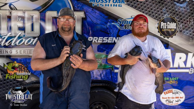 intermediate, catfish, catfishing, SeaArk Boats, Twisted Cat Outdoors, Alex Nagy, Tom Stolze, Liz Nagy, Illinois River, Pekin, IL, Gary Faletti & Scott Tregoning, Shawn Kelly, Shane Kelly, Dave Bogatitus, Joe Yuvan, Randy Templeton, Pete Moreland, Mike Yuvan, Brennan Yuvan, Dylan Lawson, Beau Brady