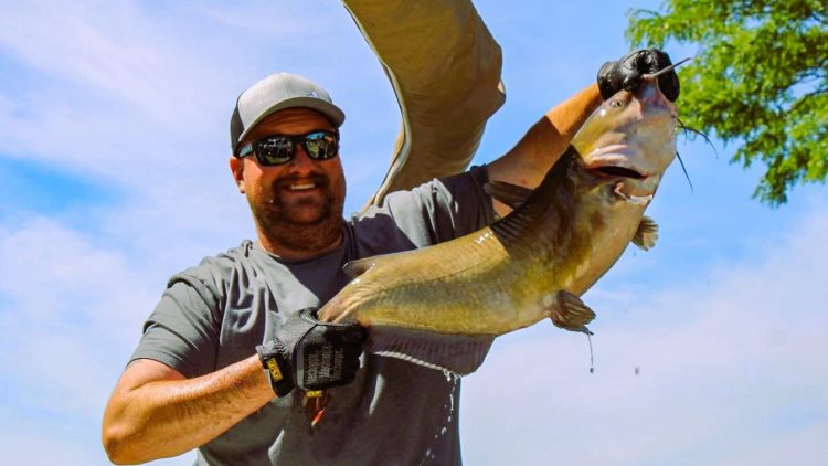 intermediate, catfish, catfishing, channel cats, Sandusky Bay, Ohio, King Kat, Bob Denen, Olivia Osteen, Scott Peavy, Josh Vanover, Donnie Fountain, Lonnie Fountain, Mike Snyder, Patrick Boudreau, Michael Wahl, Tommy Long, Jenny Wahl, Eli Yoder, Daniel Yoder, Bill White, Cindy White, Mike Mitchell, Graham Maxwell, Aj, Castelluccio, Joe Carter, Janet Carter