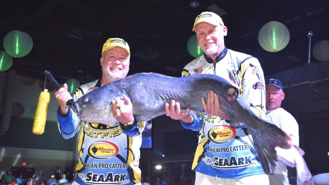 catfish, tournament, Mississippi River Monsters, MRM, Vicksburg, MS, Mississippi River, Big Muddy, bumping, anchoring, current, skipjack, George Young Jr., Kristi Cope Young, Kari Hays Gibson, Lonnie Fountain, Donnie Fountain, Casey Tutorow, Andrew Han, Visit Vicksburg, Jeff Dodd, Randy Dodd, Cedric Poynor, Thomas Walker, Dee Young, Larry Muse, Hunter Jones, Adam Cook, Jay Berns, John Berglund, Eddie Henney, Jesse Adams, Chris Ramsey, Alex Nagy, Jason Masingale, Daryl Masingale, Carl Morris Jr, Rob Parsons, Natalie Brooke Wilbanks
