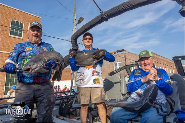 intermediate, catfish, catfishing, blue cat, channel cat, flathead, SeaArk Boats, Twisted Cat Outdoors, Alex Nagy, Tom Stolze, Liz Nagy, Mississippi River, Hunter Jones, Chris Stout, Bill Dance, Aaron Jarrell, Joe Lunsford, Vance Goff, Larry Muse, Dino Meadors, Fran Meadors, Jason Masingale, David Coughlin, David Wooley, Randy Welcher, Nathan Blint