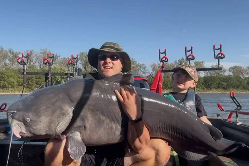 105-Pound Blue Catfish Sets New Iowa Mark By Keith “Catfish” Sutton